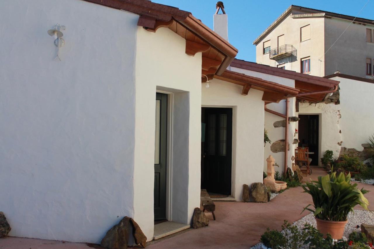 Holiday Mandrolisai Doc Atzara Exterior photo